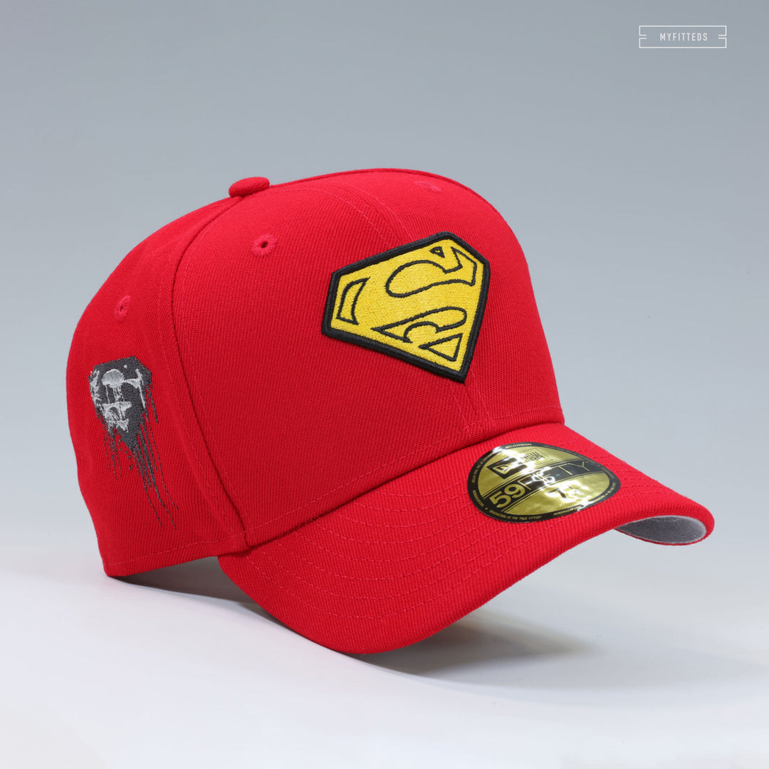 SUPERMAN™ THE DEATH OF SUPERMAN™ SUPERMAN'S CAPE INSPIRED NEW ERA