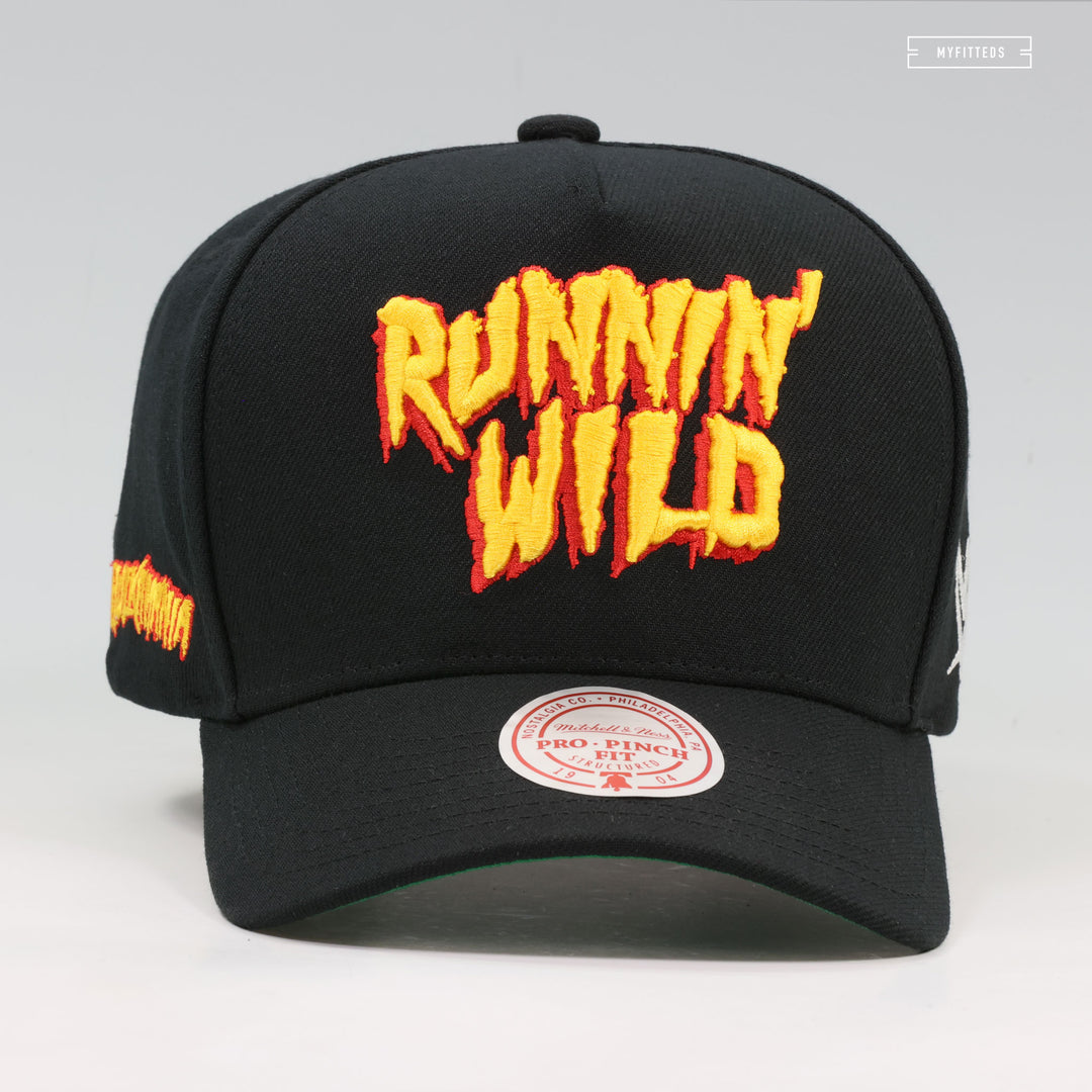 WWE HULKAMANIA RUNNIN' WILD PRO PINCH STRUCTURED MITCHELL & NESS