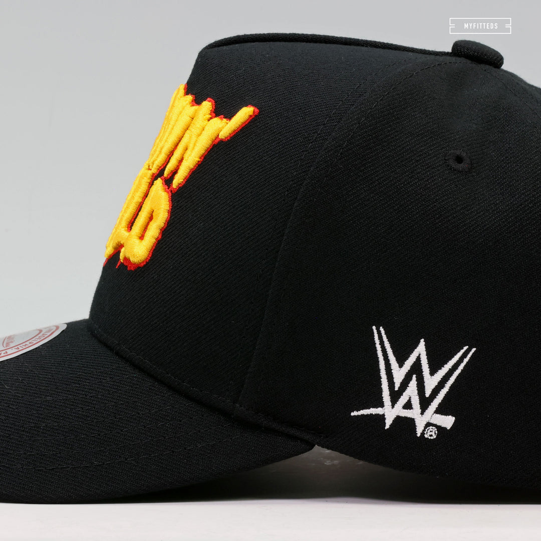 WWE HULKAMANIA RUNNIN' WILD PRO PINCH STRUCTURED MITCHELL & NESS